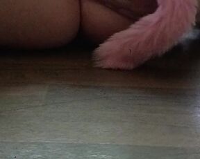 Using my tail to make me cum